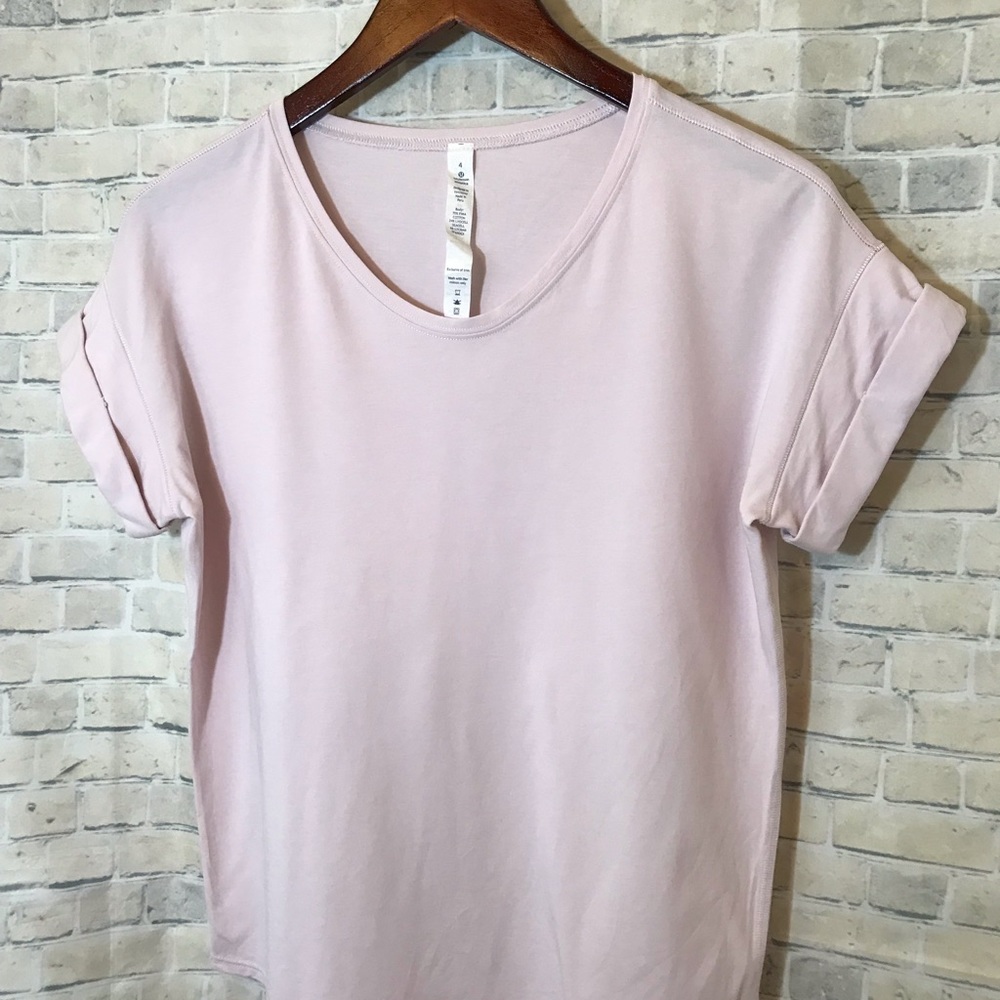 Lululemon 4 Blush Weekend Short Sleeve Tee